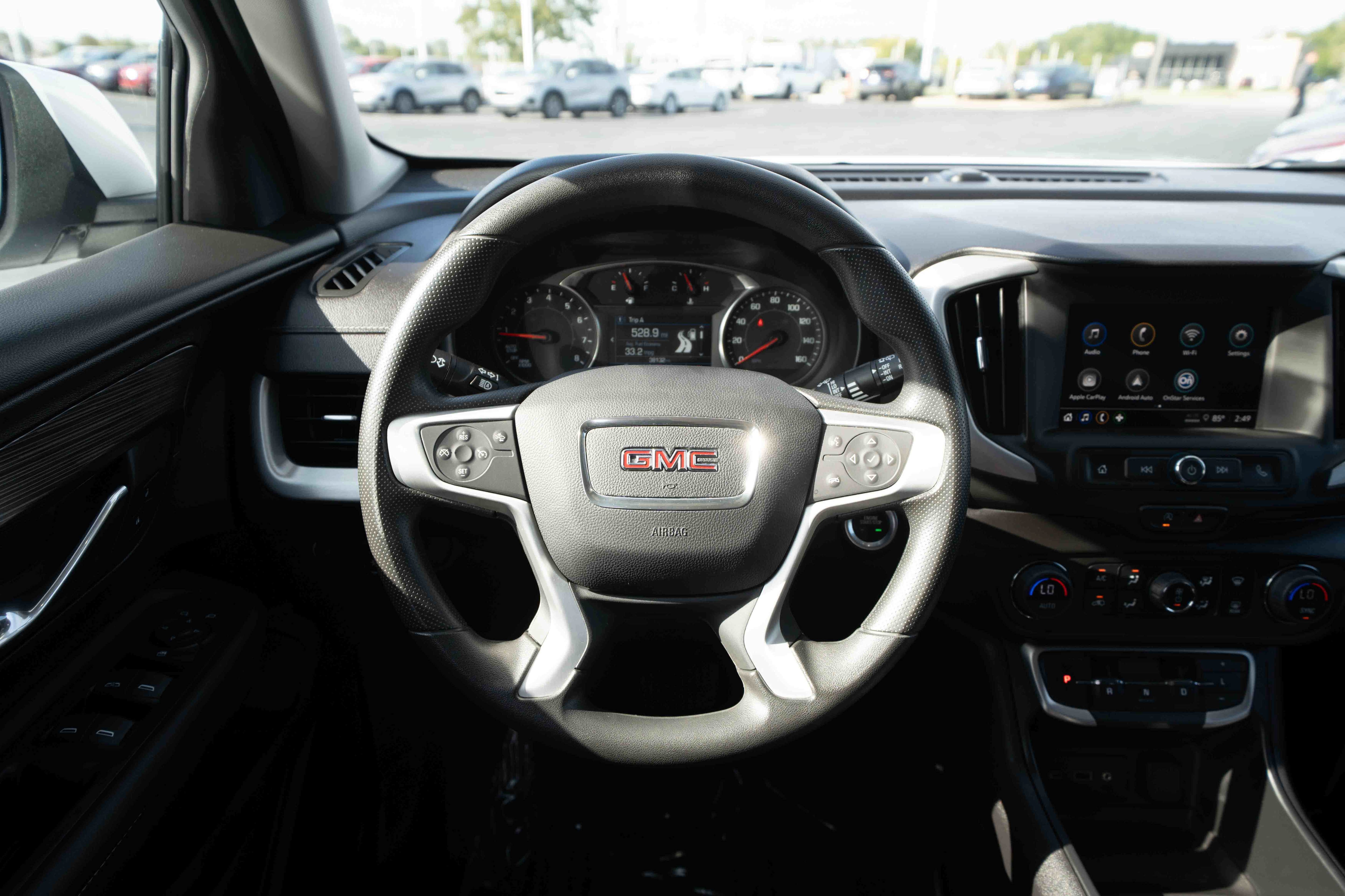 Used 2024 GMC Terrain SLE w/ Driver Convenience Package FWD image 21