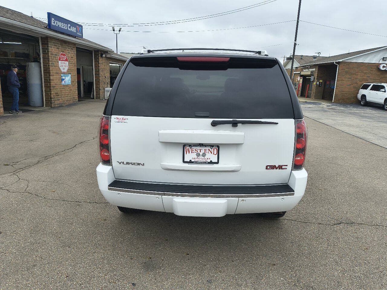 Used 2008 GMC Yukon Denali AWD/4WD image 6