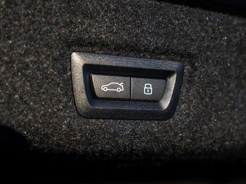 Used 2025 BMW i5 xDrive40 w/ M Sport Package image 36