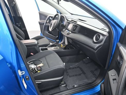 Used 2017 Toyota RAV4 XLE FWD image 18