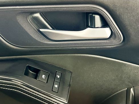 Used 2024 Nissan Rogue SV FWD image 31