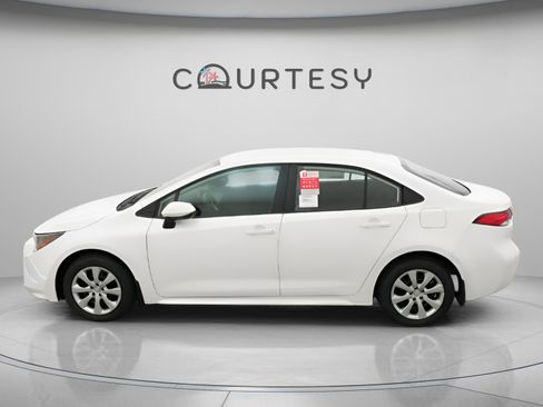 New 2026 Toyota Corolla LE image 5