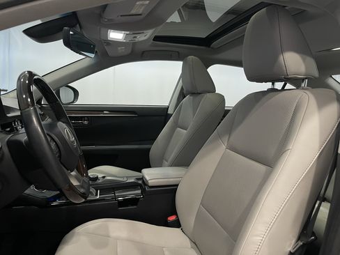 Used 2018 Lexus ES 350 w/ Premier Package FWD image 14