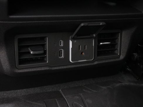 New 2026 Chevrolet Silverado 1500 RST w/ LPO, Liner Protection Package AWD/4WD image 21