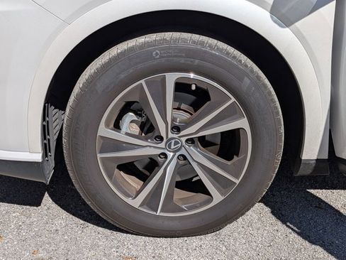 Used 2024 Lexus RX 350 FWD image 3