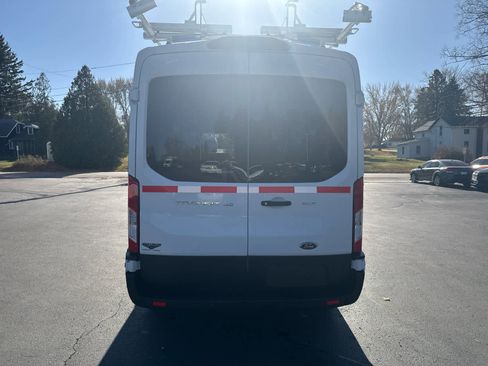 Used 2019 Ford Transit 150 XLT image 4