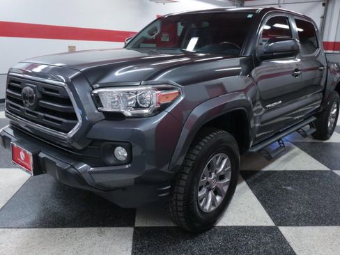 Used 2018 Toyota Tacoma SR5 image 5