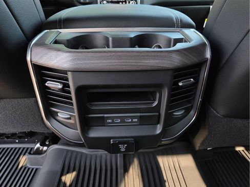 New 2026 RAM 2500 Laramie w/ Sport Appearance Package AWD/4WD image 17