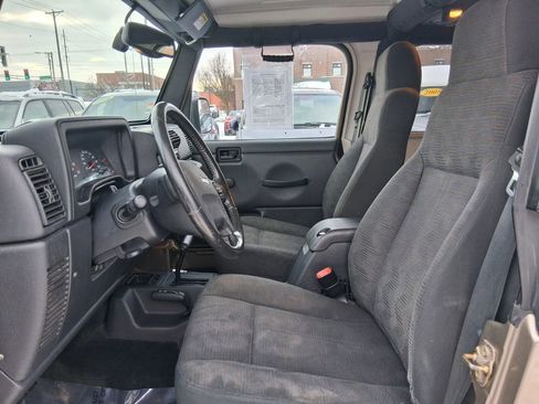 Used 2004 Jeep Wrangler Unlimited Sport Utility 2D image 13
