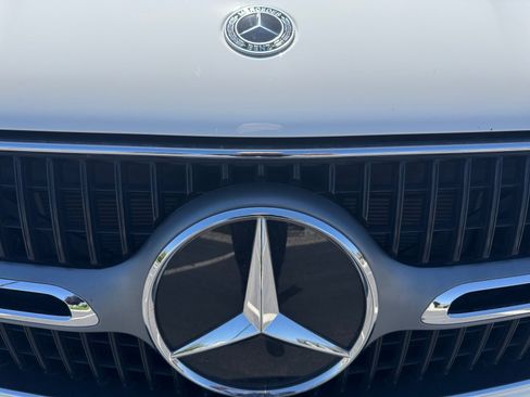Used 2026 Mercedes-Benz GLC 300 4MATIC image 9