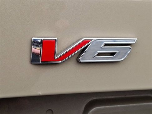 Used 2022 GMC Canyon AT4 image 30