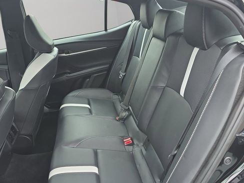 Used 2025 Toyota Camry SE image 9