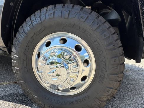 Used 2024 RAM 3500 Limited AWD/4WD image 15