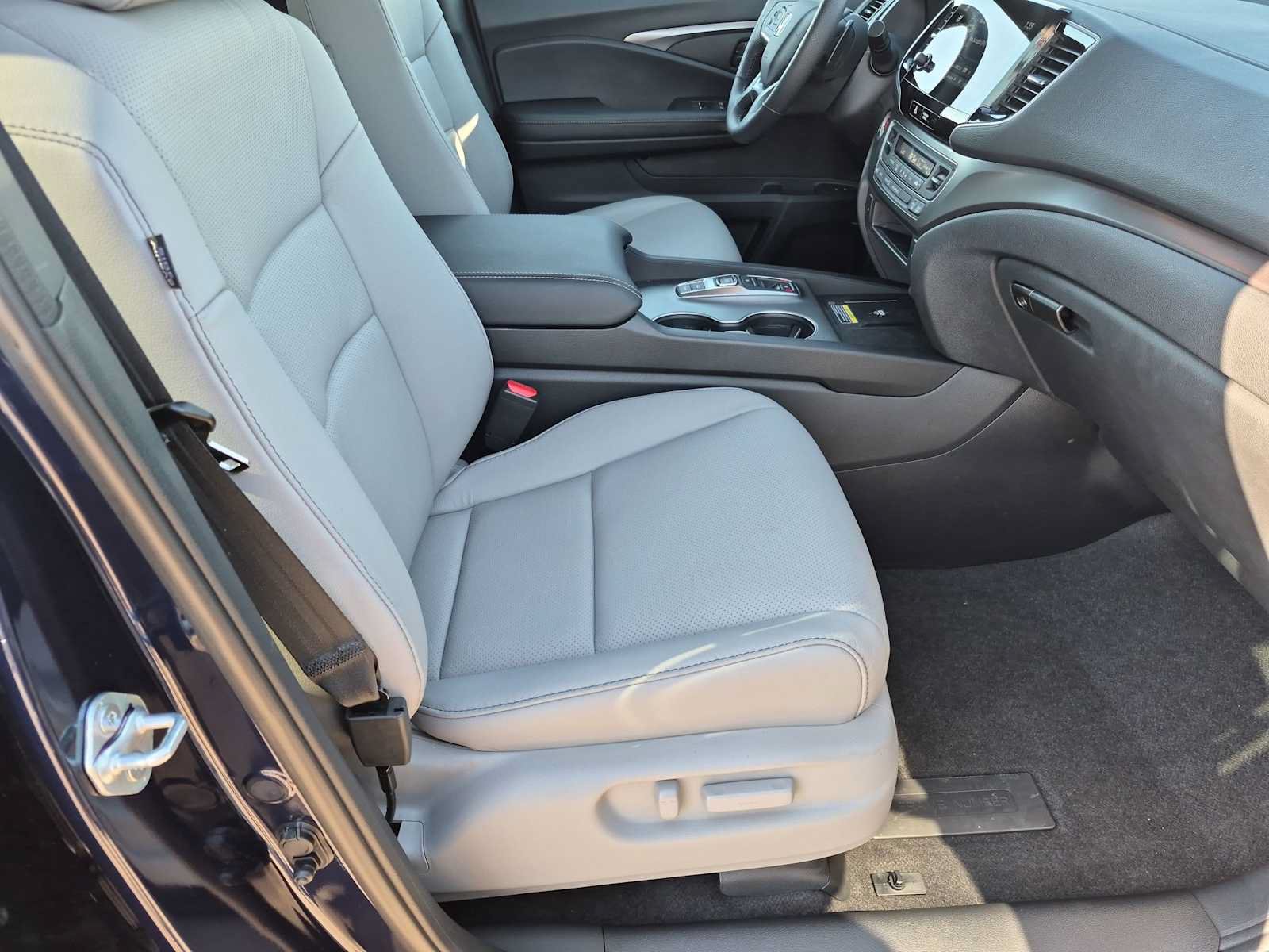 Certified 2024 Honda Passport EX-L image 22