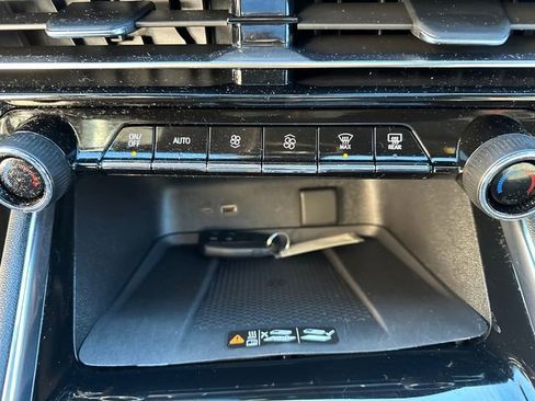 Used 2024 Chevrolet Traverse RS w/ LPO, Floor Liner Package image 36