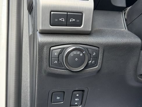 Used 2020 Ford F450 Platinum w/ FX4 Off-Road Package image 17