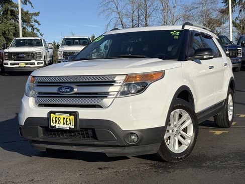 Used 2013 Ford Explorer XLT image 1