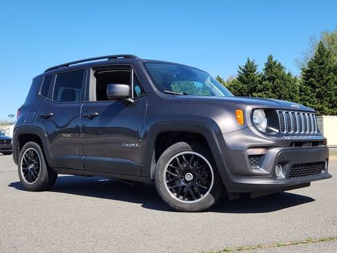 Used 2020 Jeep Renegade Latitude image 21