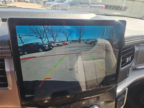 Used 2024 Ford Expedition Max XLT image 22