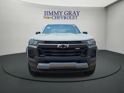 Used 2026 Chevrolet Colorado Trail Boss AWD/4WD image 8
