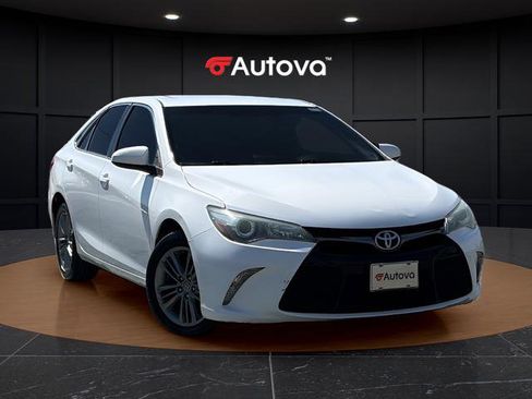 Used 2016 Toyota Camry SE image 7