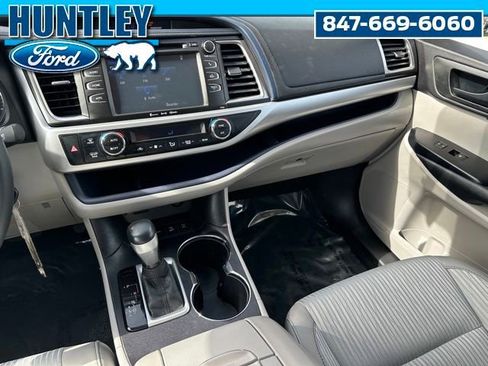 Used 2016 Toyota Highlander Plus image 18