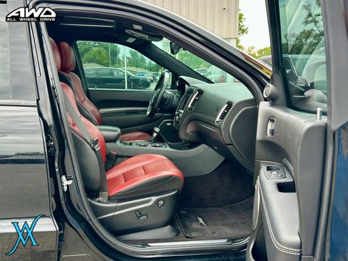Used 2018 Dodge Durango SRT w/ SRT Interior Appearance Group AWD/4WD image 19