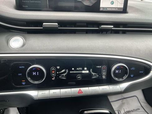 Used 2025 Genesis GV70 2.5T image 18