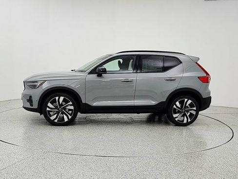 New 2026 Volvo XC40 B5 Plus w/ Climate Package AWD/4WD image 8