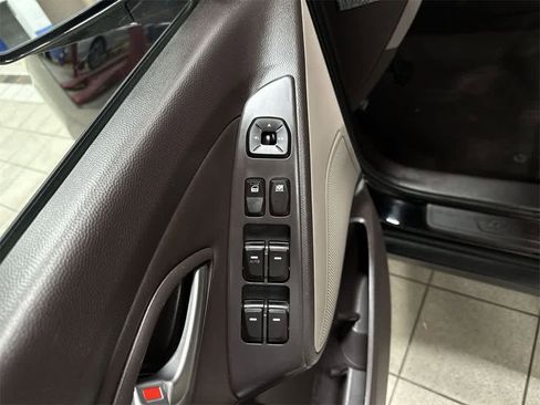 Used 2011 Hyundai Tucson GLS w/ Navigation Pkg 2 image 23