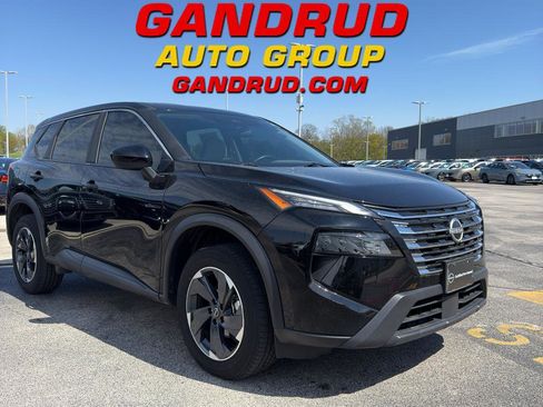 Certified 2025 Nissan Rogue SV AWD/4WD image 1