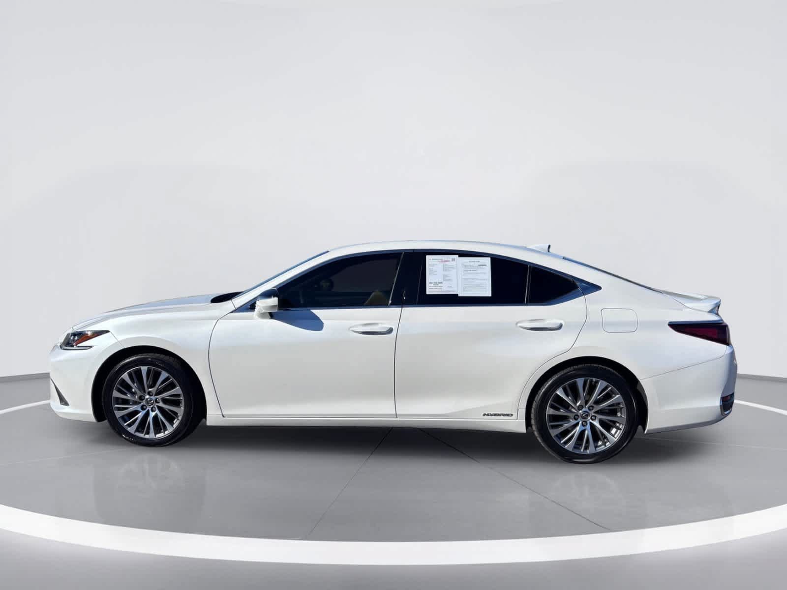 Used 2019 Lexus ES 300h w/ Premium Package FWD image 4