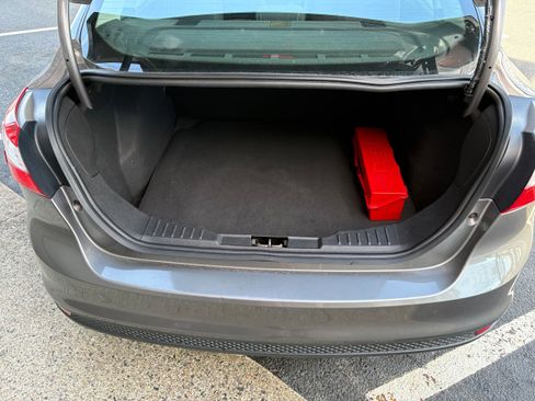 Used 2014 Ford Focus S FWD image 15