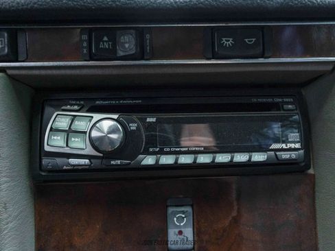 Used 1987 Mercedes-Benz 560 SL image 27