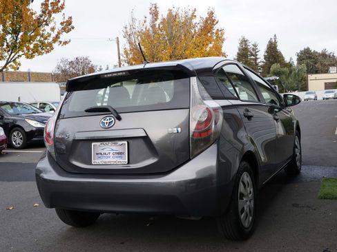 Used 2013 Toyota Prius C Two image 11