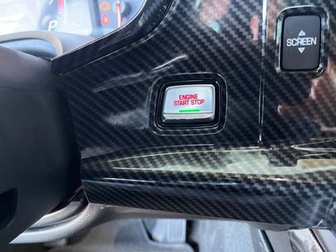 Used 2017 Chevrolet Corvette Stingray Coupe w/ Carbon Flash Badge Package RWD image 15