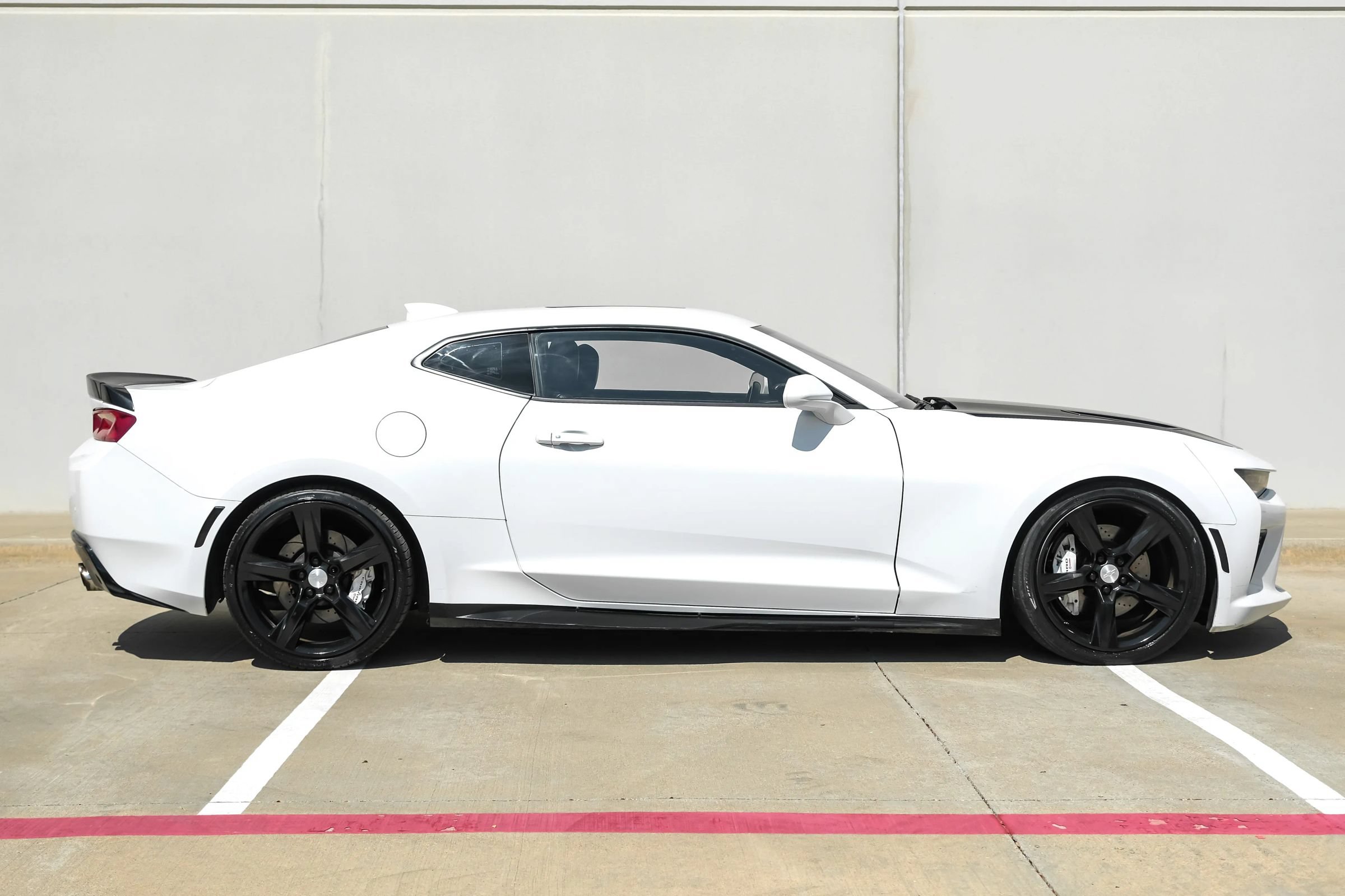 Used 2017 Chevrolet Camaro SS RWD image 3