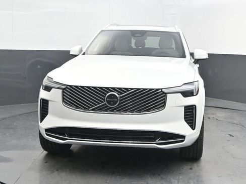 New 2026 Volvo XC90 B5 Plus w/ Protection Package AWD/4WD image 10
