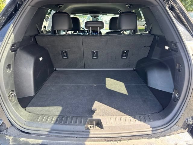 Used 2025 Chevrolet Equinox RS AWD/4WD image 12