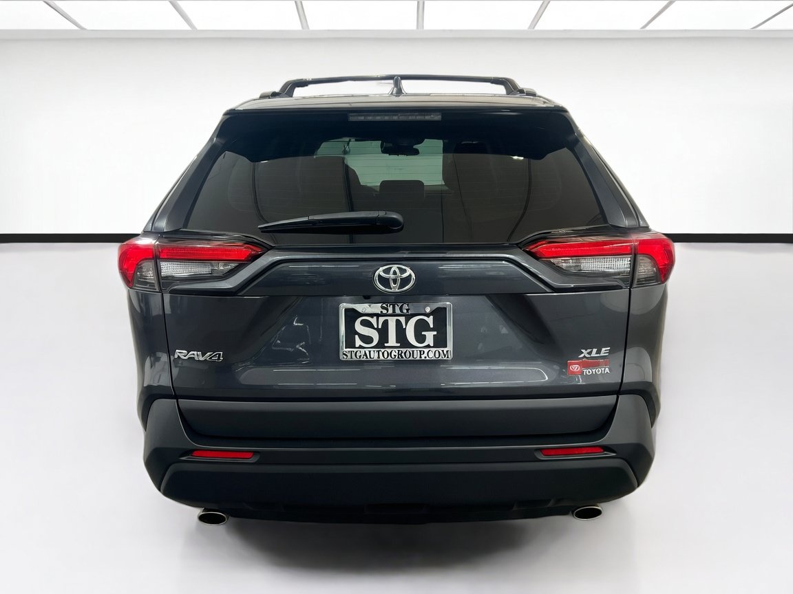 Used 2021 Toyota RAV4 XLE w/ Carpet Mat Package (TMS) FWD image 5