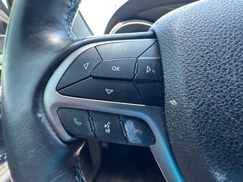 Used 2018 Jeep Grand Cherokee Laredo AWD/4WD image 31