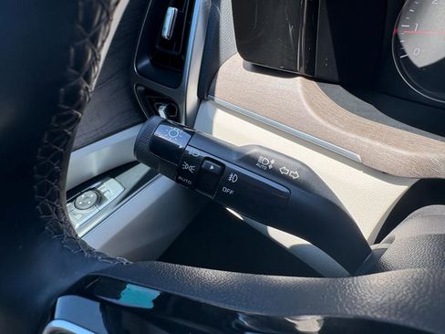 Used 2023 Kia Sorento EX w/ Panoramic Sunroof Package FWD image 39