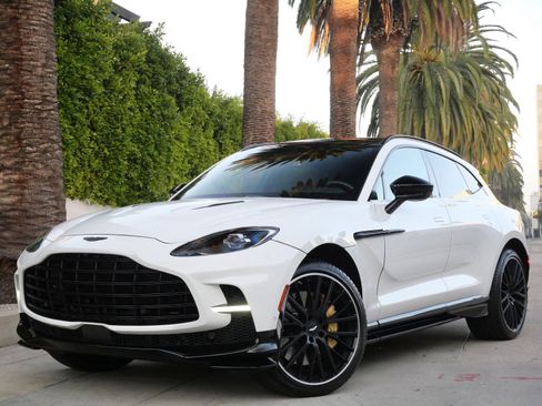 Used 2024 Aston Martin DBX 707 image 13