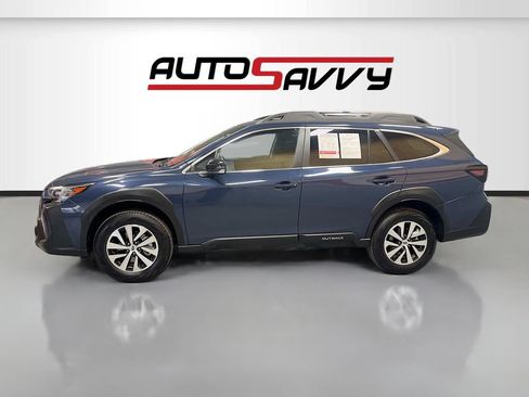 Used 2025 Subaru Outback Premium AWD/4WD image 4
