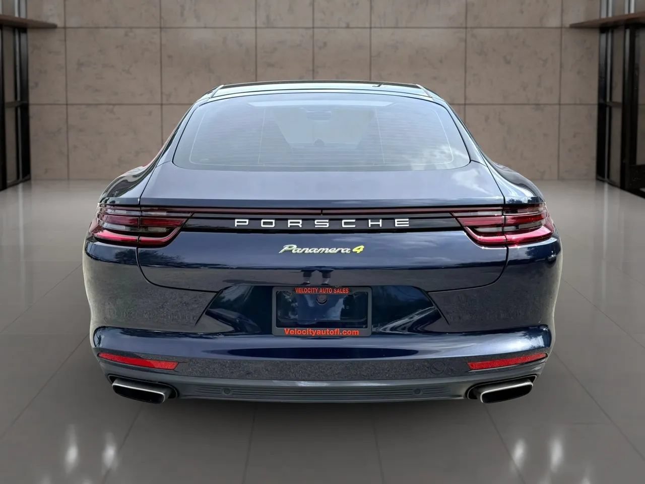 Used 2018 Porsche Panamera 4 AWD/4WD image 4