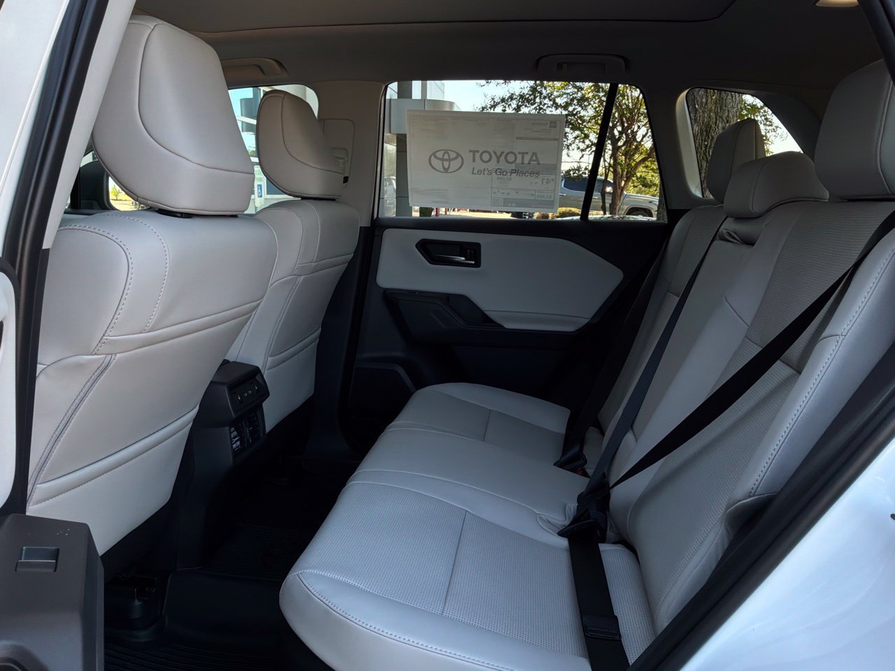 Used 2024 Toyota Tundra Limited w/ TRD Off-Road Package AWD/4WD image 13