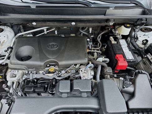 Used 2022 Toyota RAV4 Limited image 32