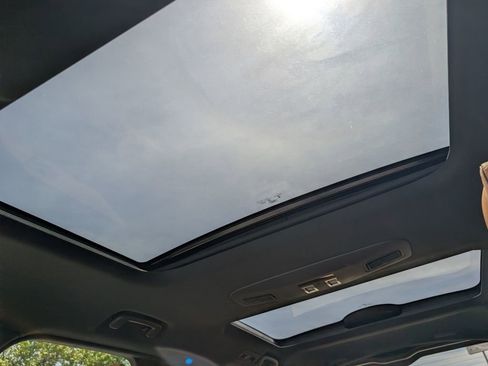 Used 2020 Land Rover Discovery HSE Luxury AWD/4WD image 19