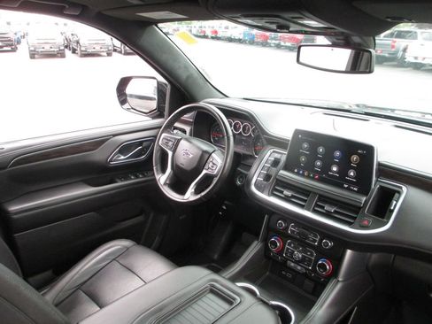 Used 2021 Chevrolet Tahoe Z71 w/ Rear Media and Nav Package AWD/4WD image 29