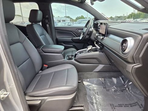 Used 2024 Chevrolet Colorado LT w/ LT Convenience Package III RWD image 19